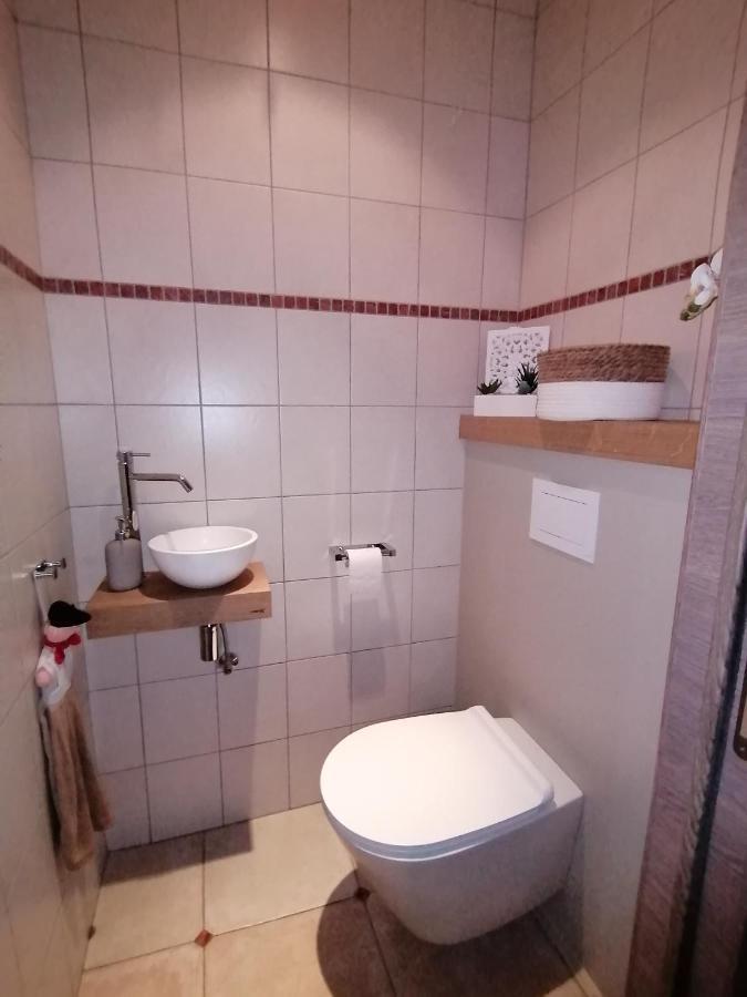 Le Clos Du Montys Louveigné المظهر الخارجي الصورة